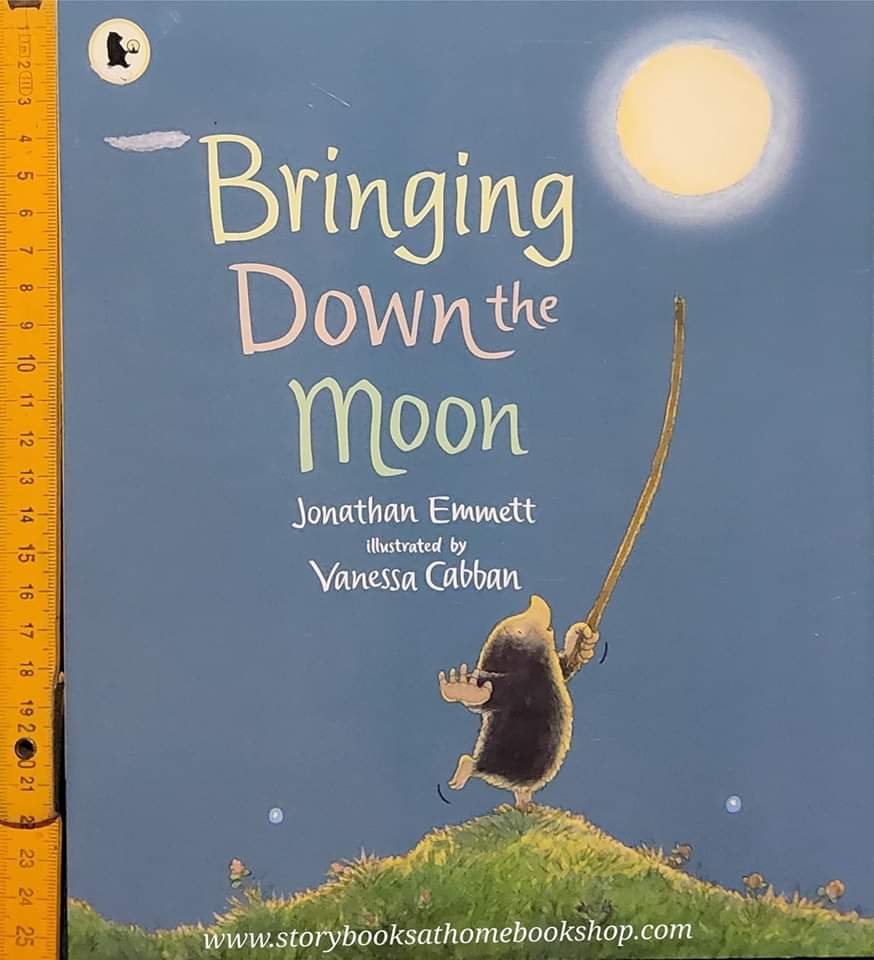 หนังสือนิทานปกอ่อน ** 🍅🍓BRINGING DOWN THE MOON