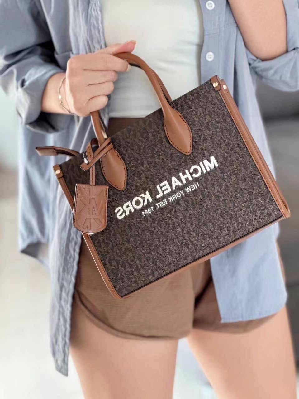 New Michael Kors Mirella Small Crossbody Tote Bag - Brown Gold HW - ขนาด 9.25”W X 7.75”H X 3.75”D