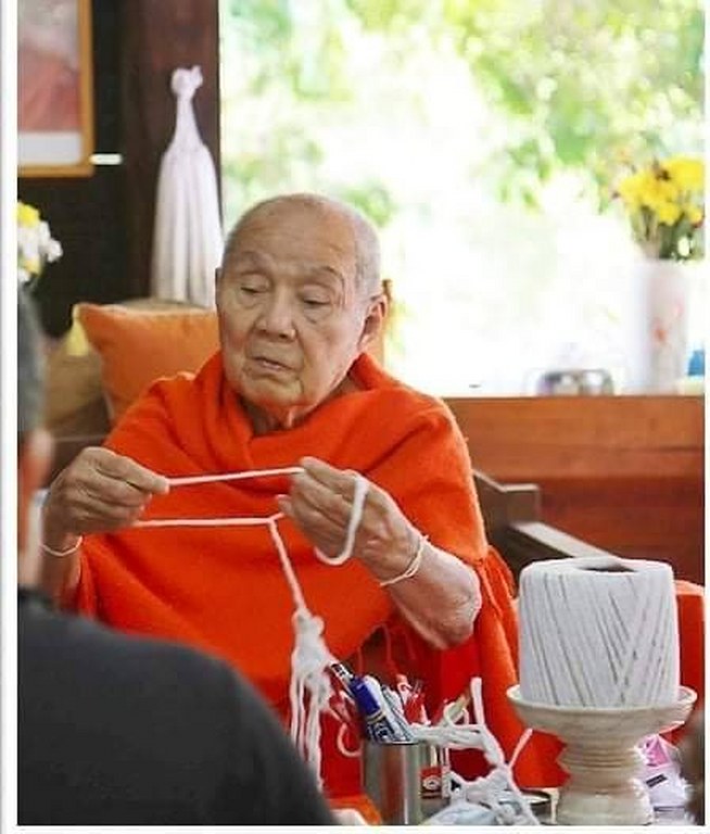 พระทันตธาตุ ครูบาอินตา วัดกู่คำ จ.ลำปาง ได้มาจากพ่อหนานชัย อายุ 75 ปี ปัจจุบันยังมีชีวิตอยู่ (บันทึก พ.ศ.2567) หากว่างจากรับใช้ครูบาอินตา ลุงหนานชัยก็จะไปขายล็อตเตอรี่ ใน อ.เมือง จ.ลำปาง ท่านได้พระทันตธาตุครูบาอินตามาเมื่อปี 2557