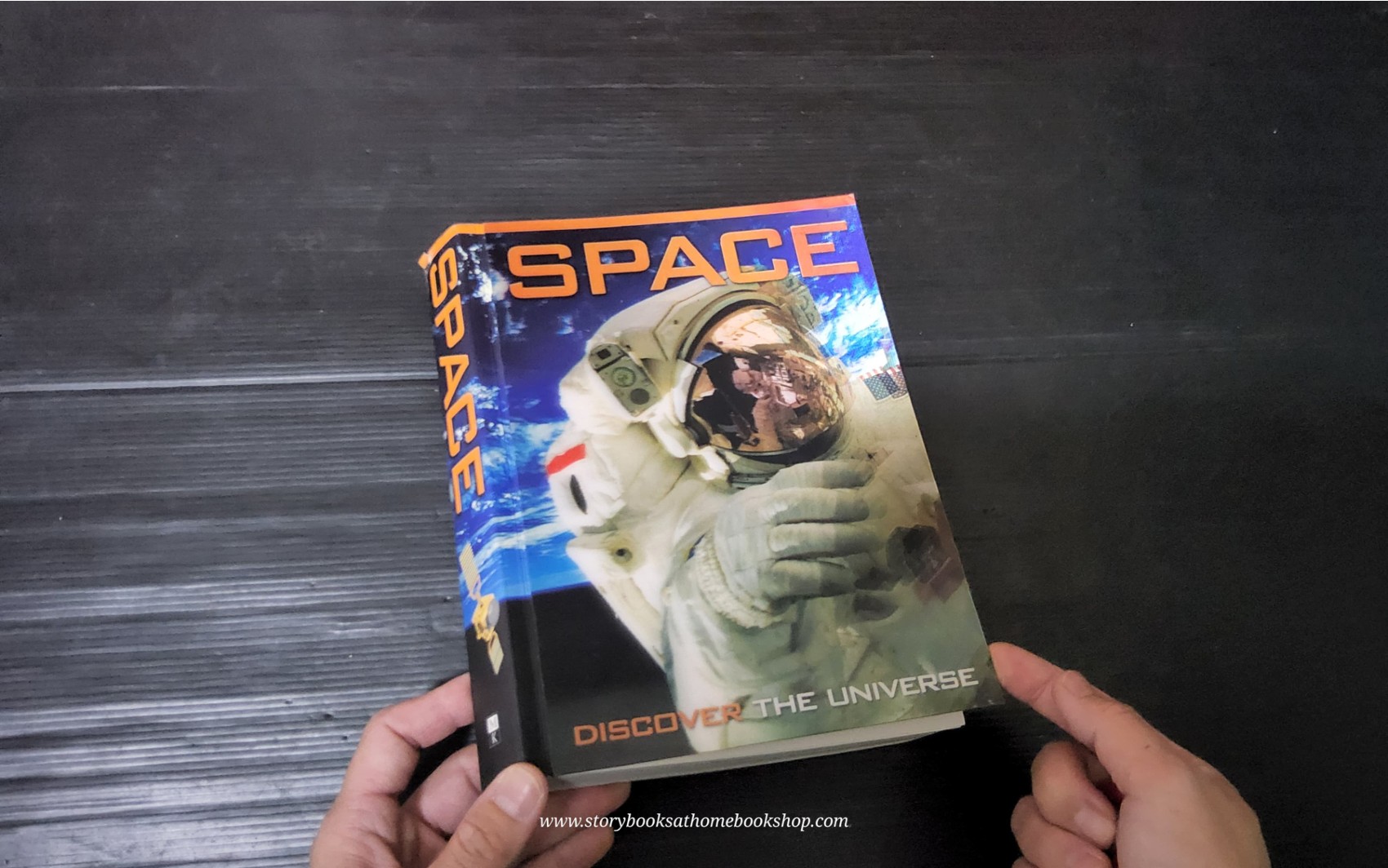 KNOWLEDGE BOOK** ♥️♥️SPACE DISCOVER THE UNIVERSE