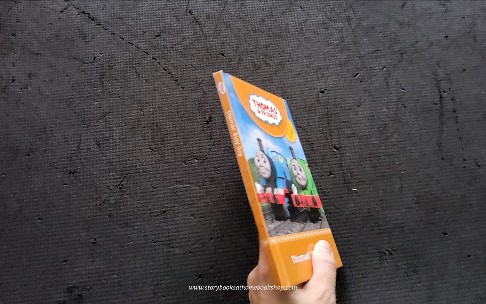 หนังสือนิทานปกแข็ง** 🍅THOMAS&FRIENDS: THOMAS' BUSY DAY