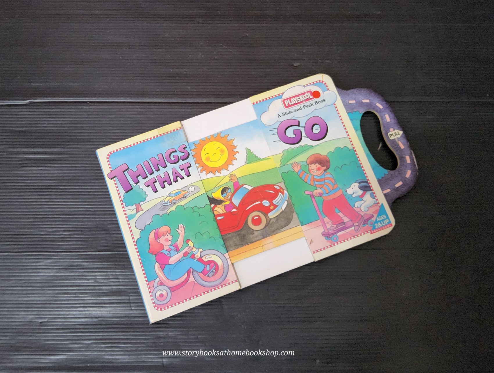 SLIDE AND PEEK BOARD Book** ð
THINGS THAT GO