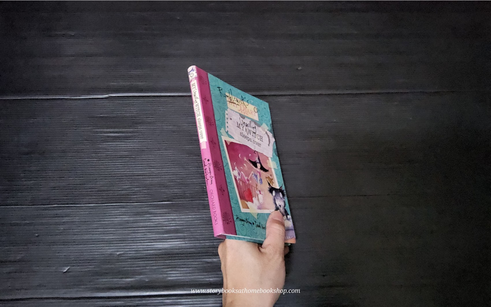 วรรณกรรมเยาวชน** ♥️UNWILLING MY WITCH SLEEPS OVER