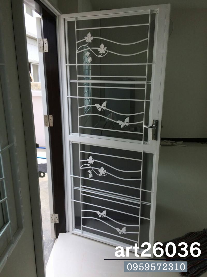 เหล็กดัดพร้อมมุ้งลวด