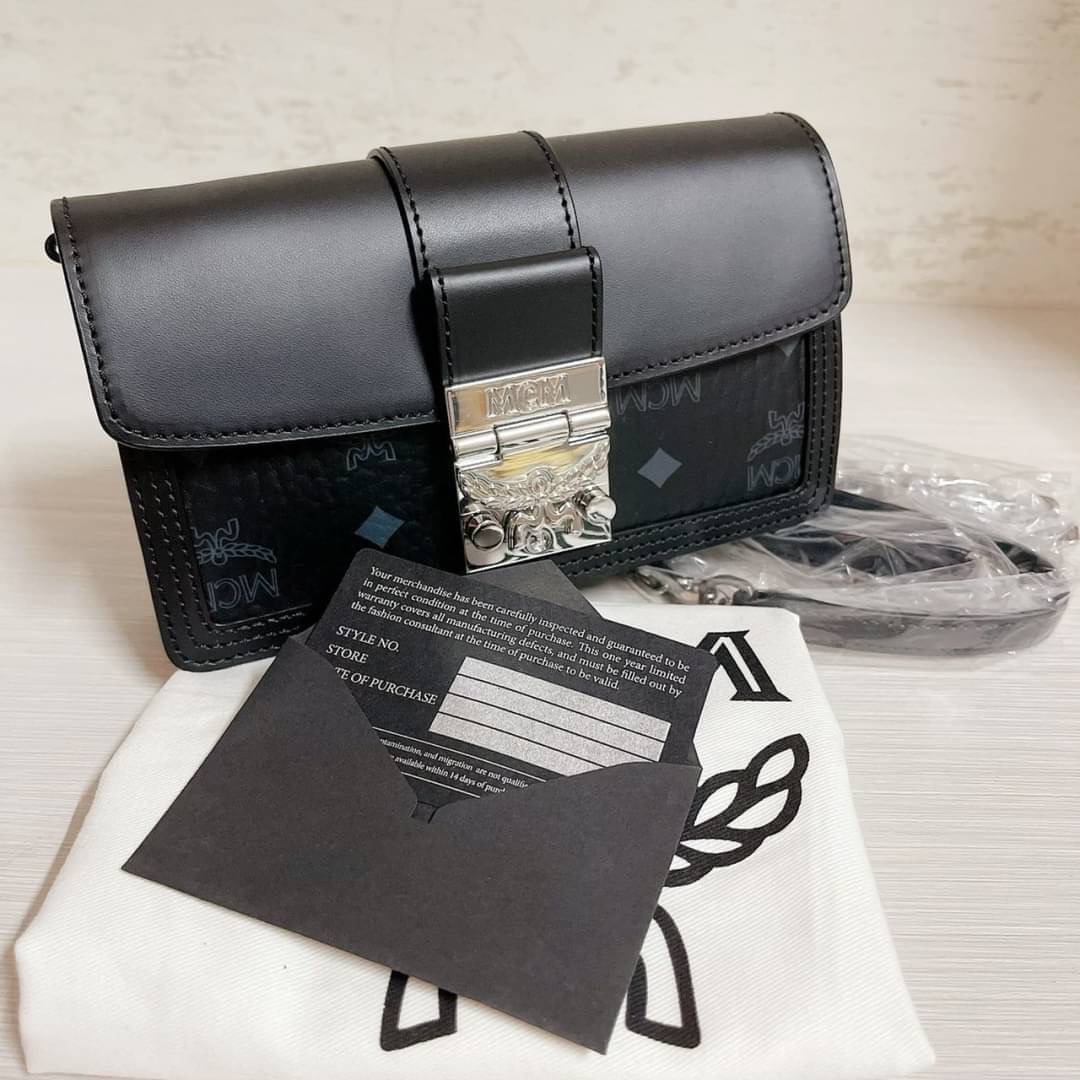 โปรพิเศษ ยังมีว่าง New Mcm Gretl crossbody ฝาเรียบสีดำ