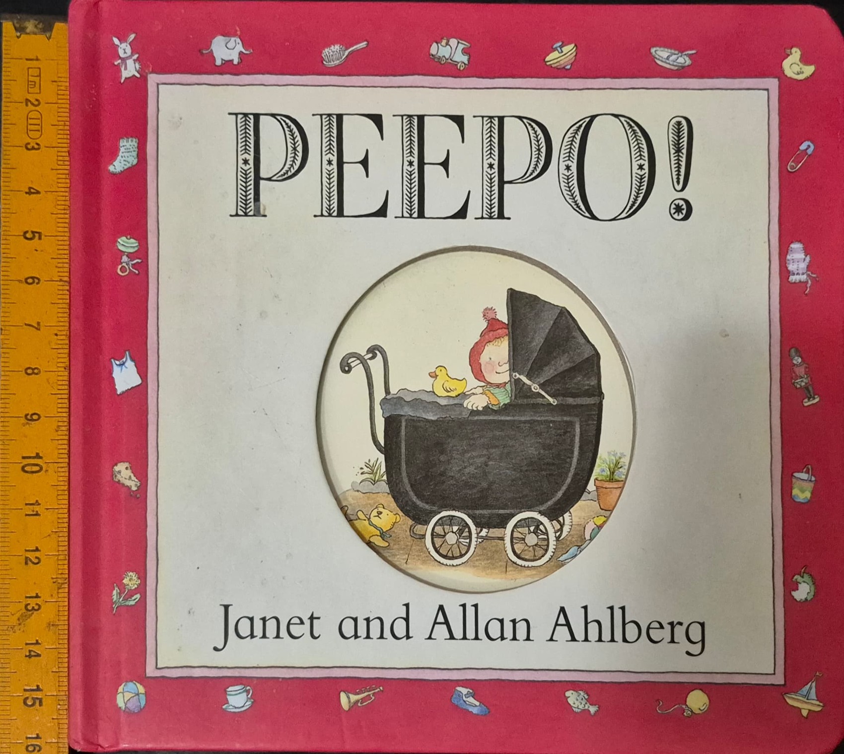 BOARD BOOK** 🍅🍅PEEPO! BY JANET AND ALLAN AHLBERG