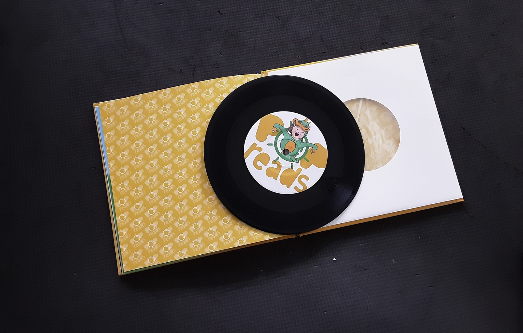 3 BOOKS SET with New Books **หนังสือนิทานปกแข็ง** 🍅🍓 ชุดหนังสือ POP READS SONY SONG STORY BOOK 3 BOOKS SET (WITH 1 OF VINYL RECORD)