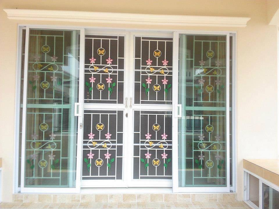 เหล็กดัดพร้อมมุ้งลวด