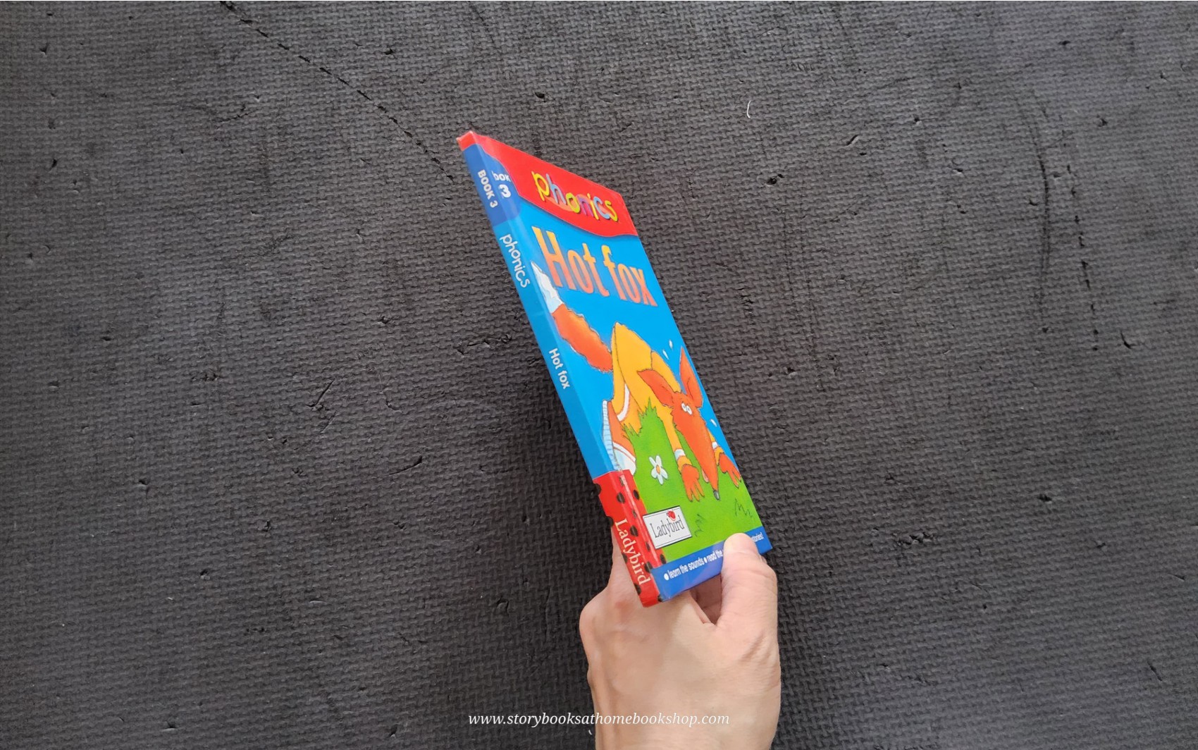 หนังสือนิทานปกแข็ง** ♥️PHONICS BOOK3:HOT FOX