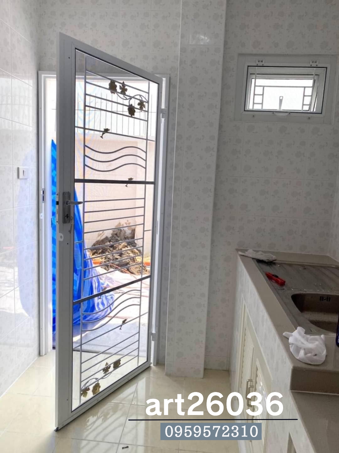 เหล็กดัด พร้อมมุ้งลวด กระจกบานเลื่อน ประตู หน้าต่าง