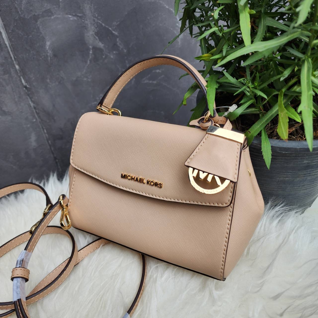 สีครีม Oyster New Michael kors ava extra small crossbody