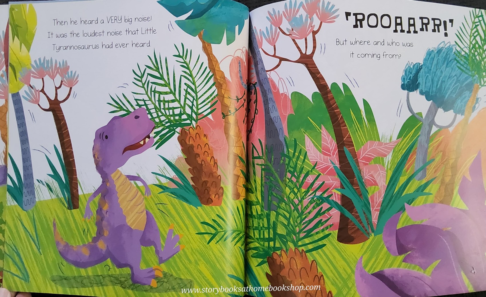 หนังสือนิทานปกอ่อน** 🍅🍓THE LOUDEST ROAR!