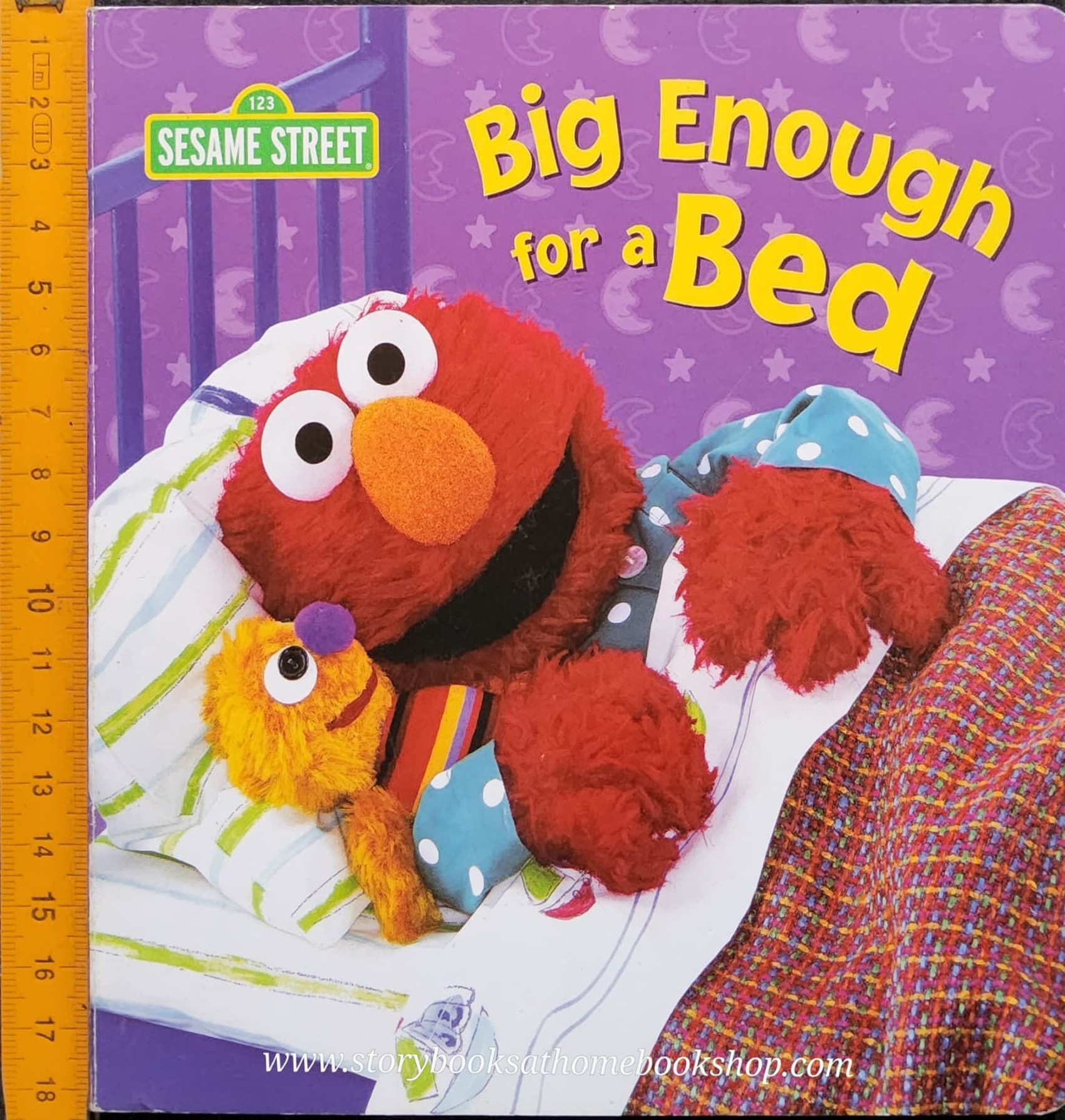 BOARD BOOK** 🍅🍓SESAME STREET:BIG ENOUGH FOR A BED