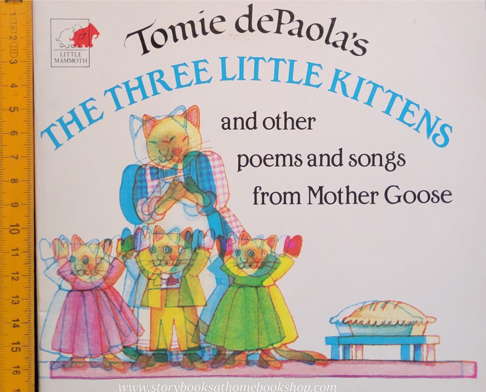 หนังสือนิทานปกอ่อน** 🍅🍓THE THREE LITTLE KITTENS AND OTHER POEMS AND SONGS FROM MOTHER GOOSE