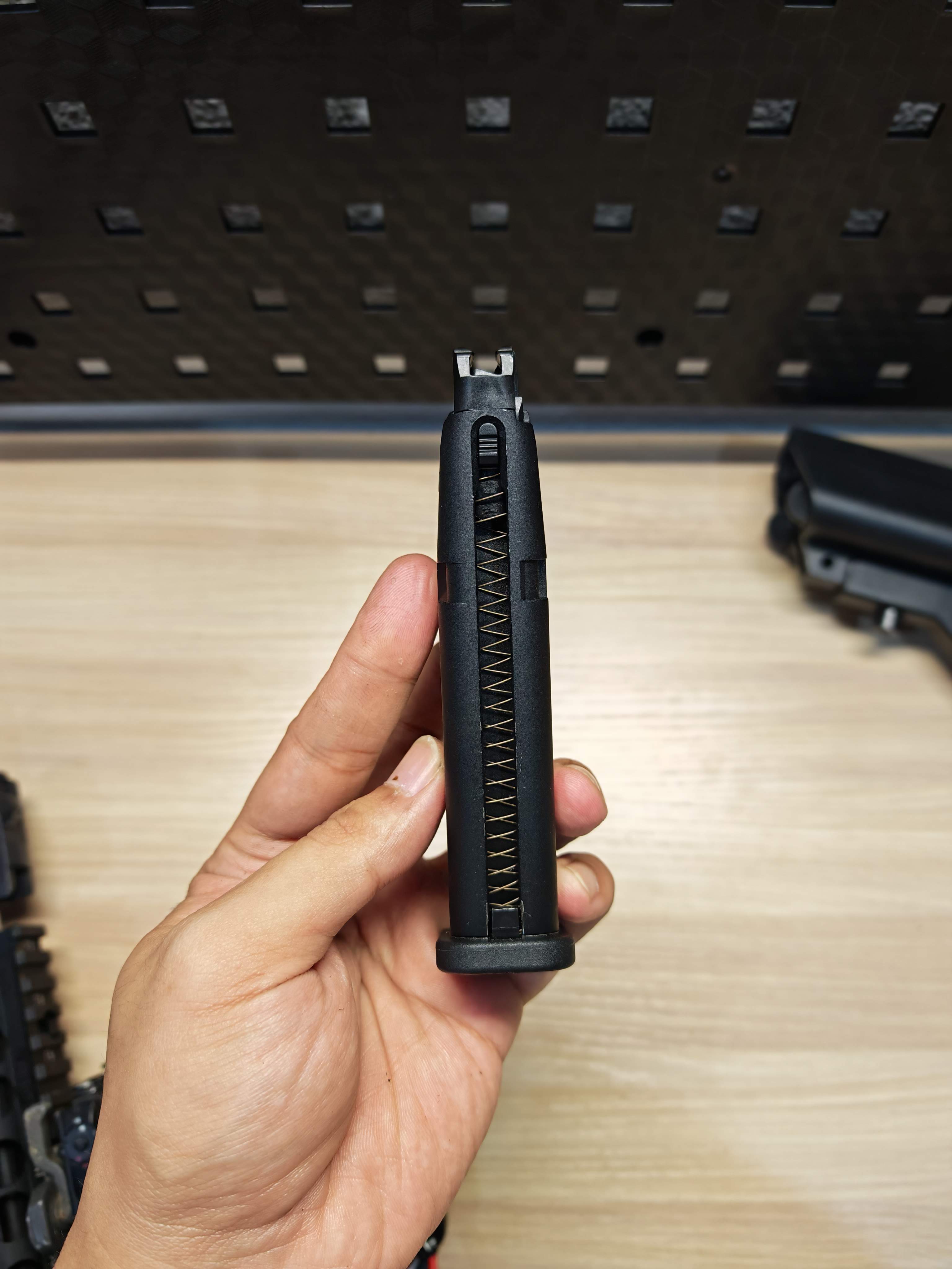 Umarex VFC Magazine for Glock Series แม็กกาซีน G17 Glock17 มือสอง
