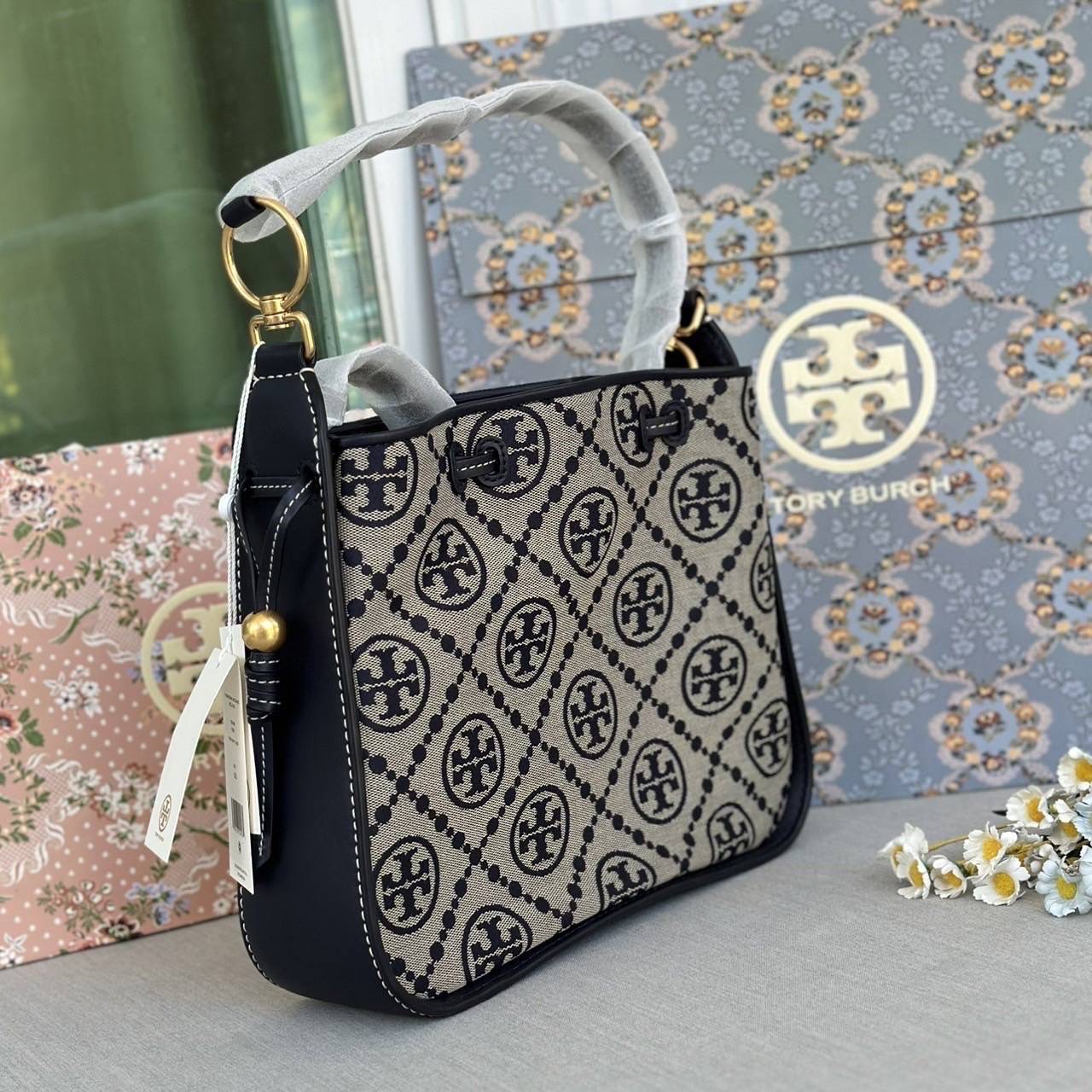 New Tory Burch T Monogram Bell Crossbody Bags สายยาวปรับได้ ถอดไม่ได้ค่ะ