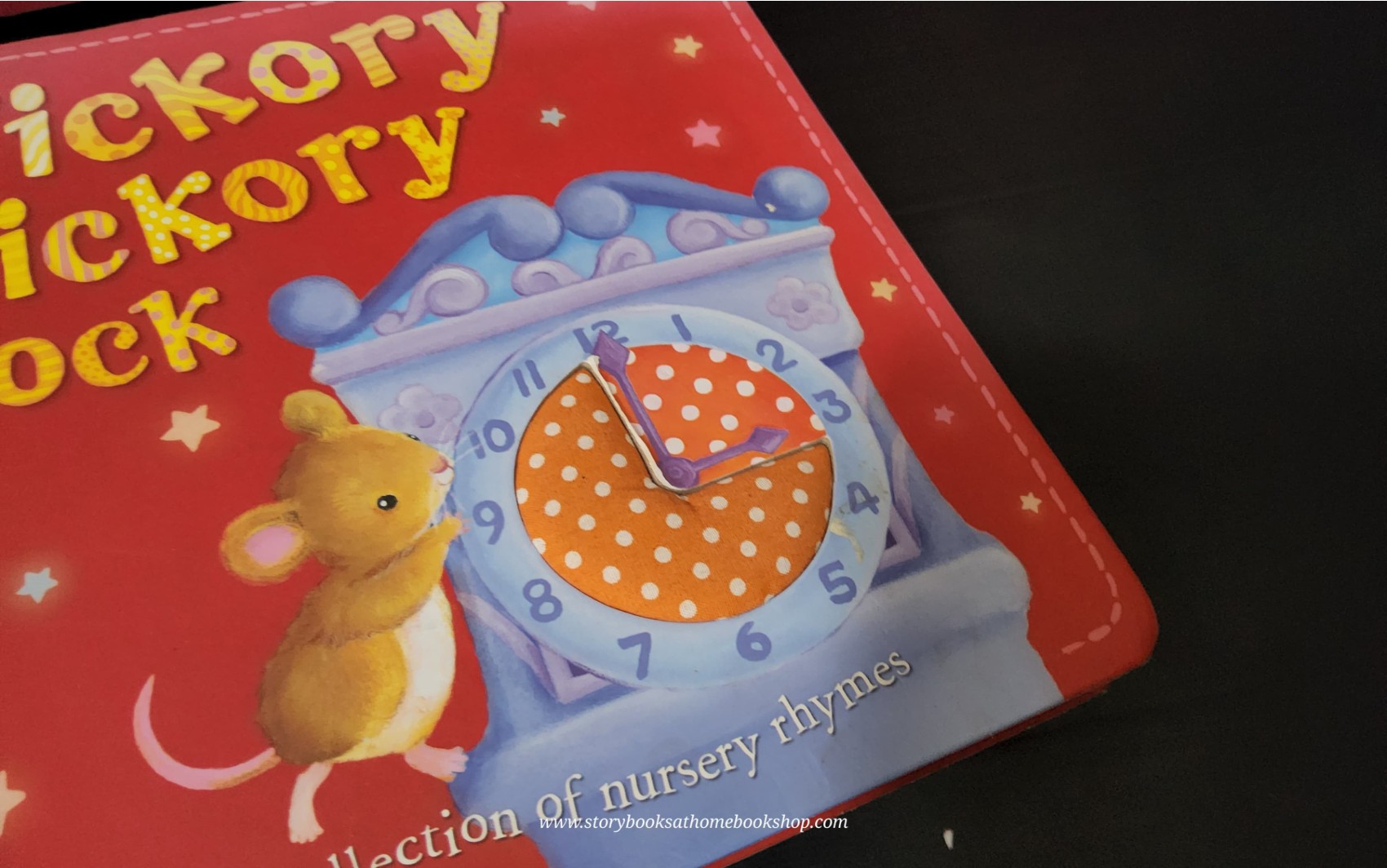 BOARD BOOK** ð
ð
HICKORY DICKORY DOCK