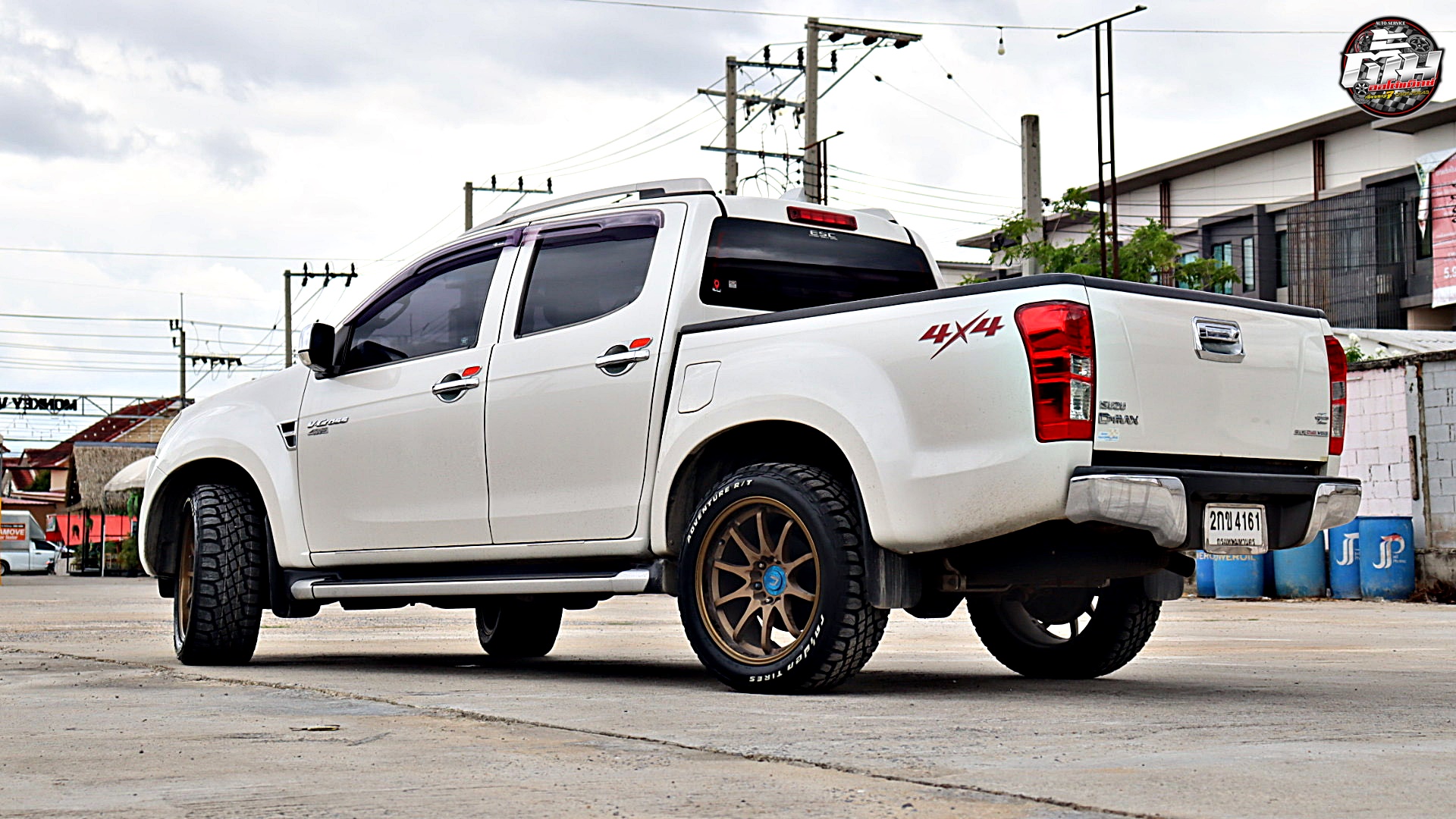 ISUZU Hi-Lander เปลี่ยนยาง Raiden Tires Adventure R/T 265/50R20 111T