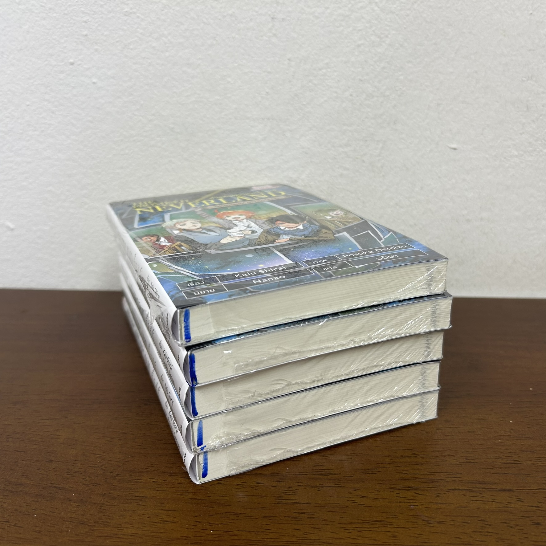 [NOVEL] พันธสัญญาเนเวอร์แลนด์ THE PROMISED NEVERLAND แผ่นภาพแห่งความทรงจำ ... Kaiu Shirai (มือหนึ่งขีดสัน) นิยาย