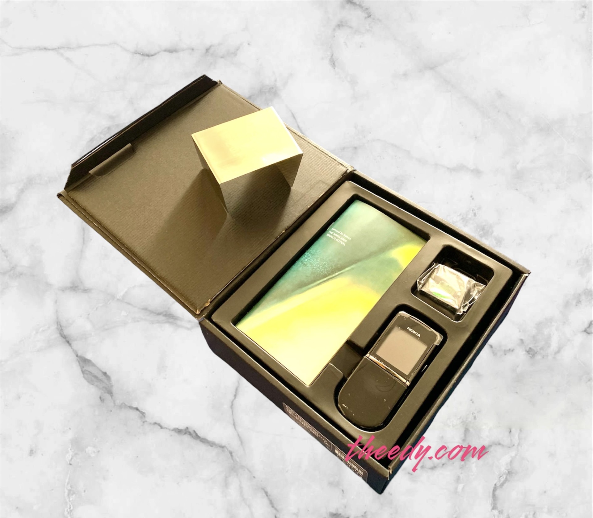 Nokia 8800 Scirocco Edition GSM 900/1800/1900 MHz อุปกรณ์ครบ Made in Finland!!!