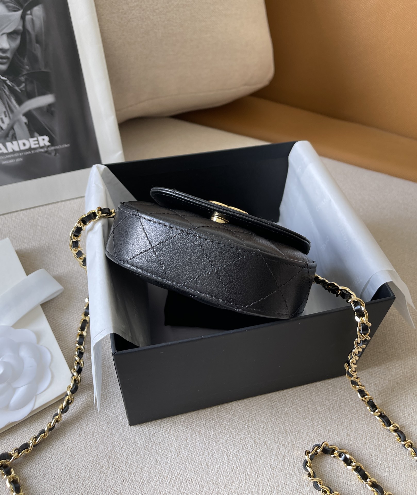 [Pre-order] กระเป๋า Chanel Clutch with Chain Mini bag Top handle Shiny Aged Calfskin หนังคุณภาพเกรดที่ดีที่สุด