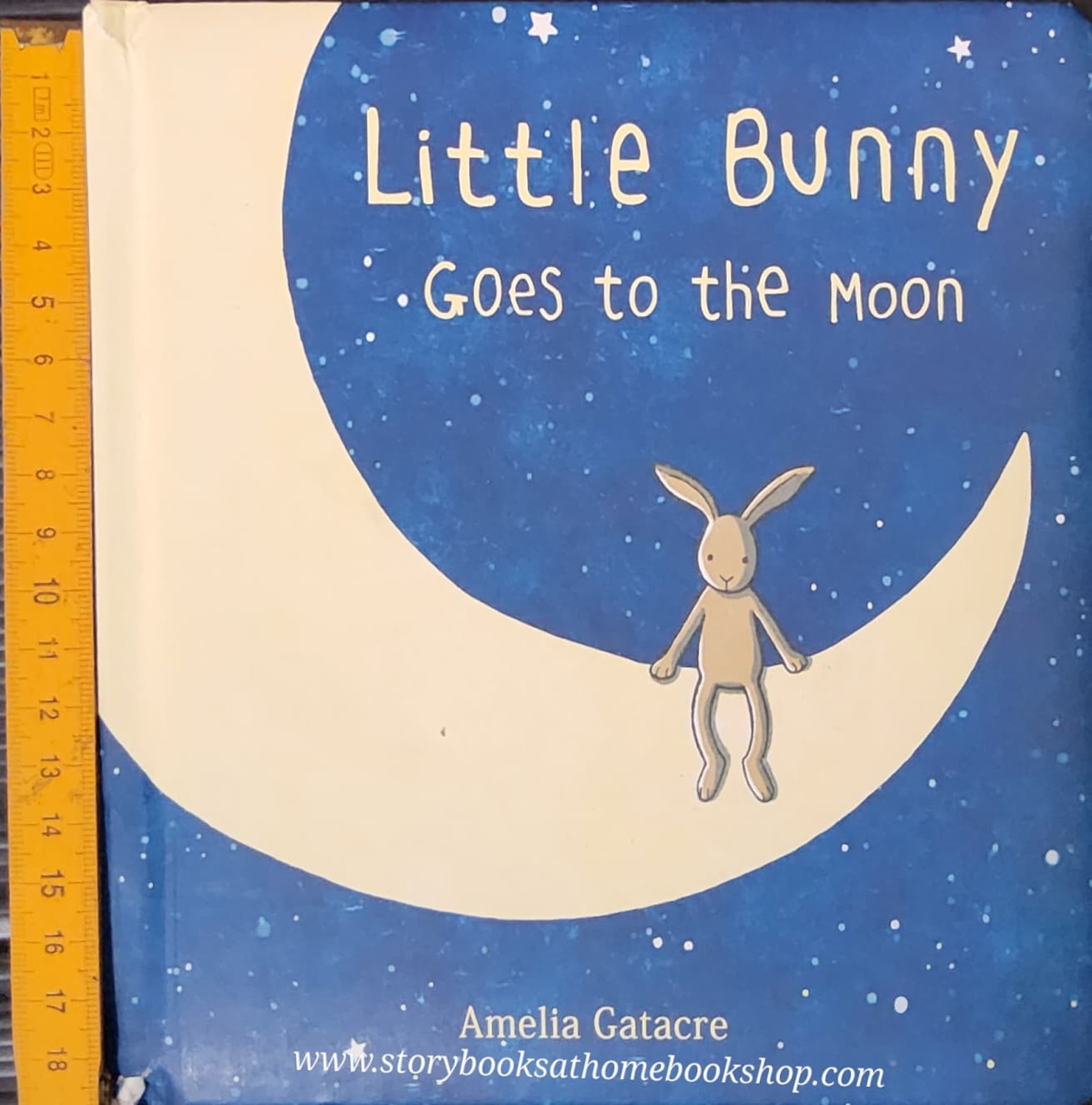 BOARD BOOK** ♥️LITTLE BUNNY GOES TO THE MOON