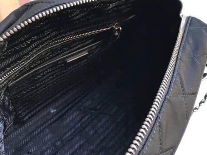 New Prada Size 30x20x10cm อุปกรณ์. ถุงกระดาษ ถุงผ้า การ์ด