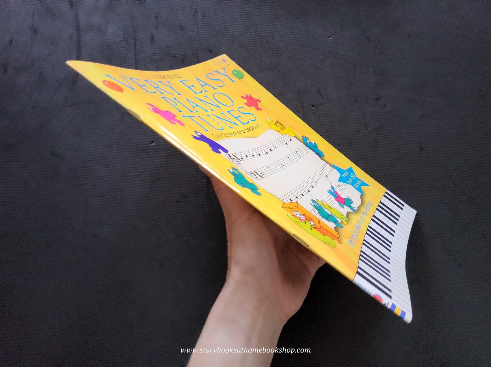 ACTIVITIES Book** ð
ðUSBORNE VERY EASY PIANO TUNES OVER 25 PIECES FOR BEGINNERS