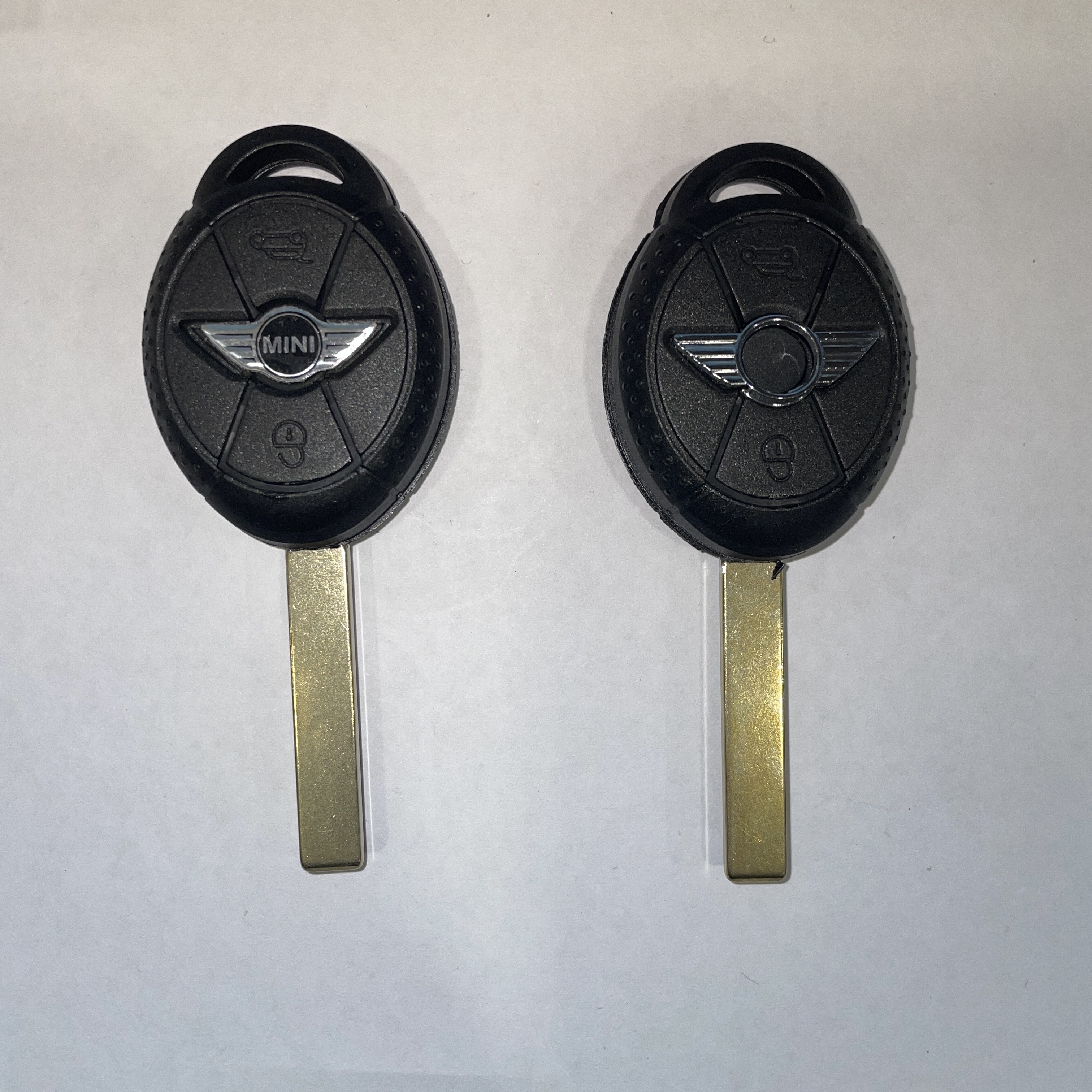กรอบรีโมต MINI COOPER 3 ปุ่ม ใช้กับรุ่น R52