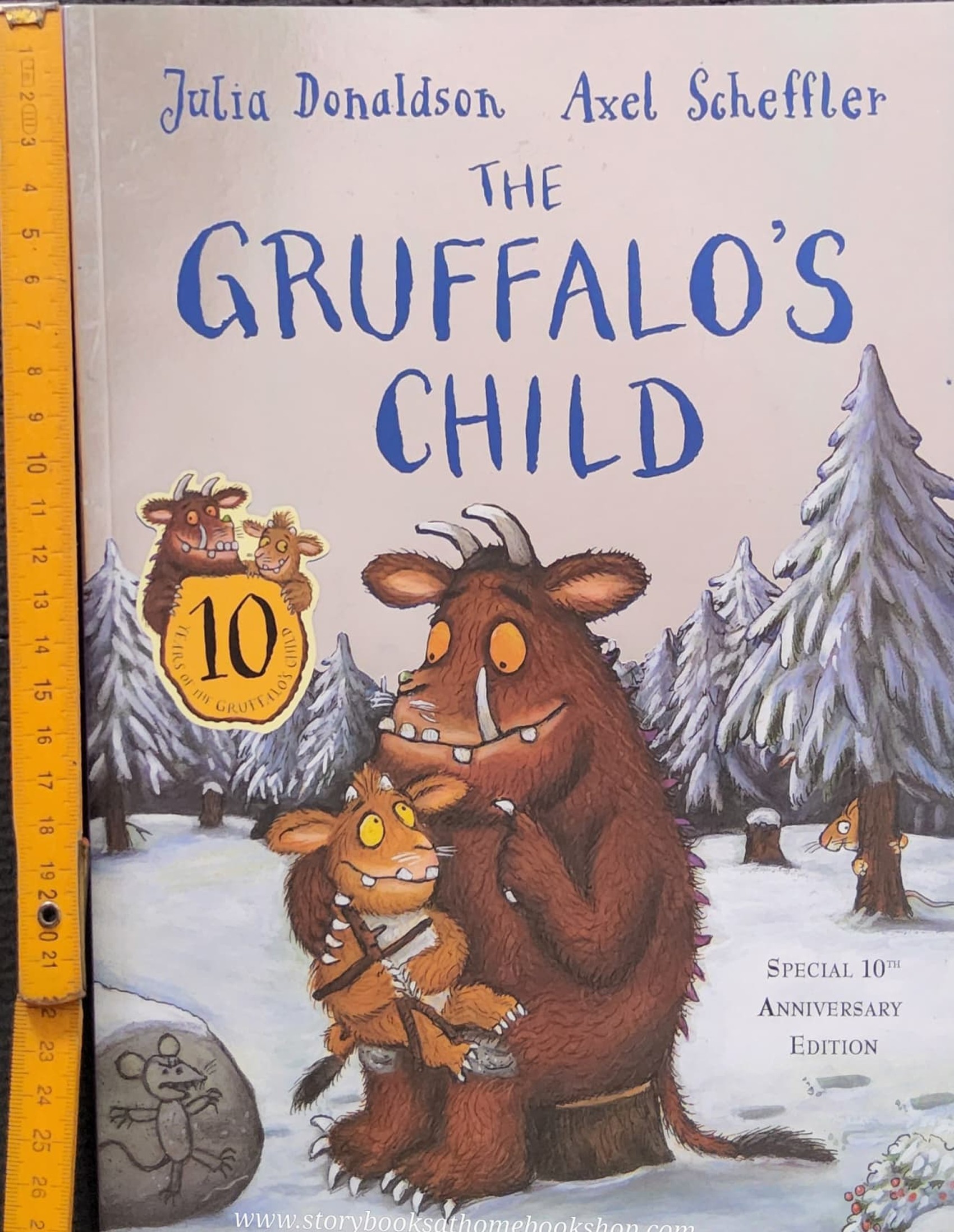หนังสือนิทานปกอ่อน** 🍅🍅THE GRUFFALO'S CHILD BY JULIA DONALDSON.AXEL SCHEFFLER (SPECIAL 1OTH ANNIVERSARY EDITION)