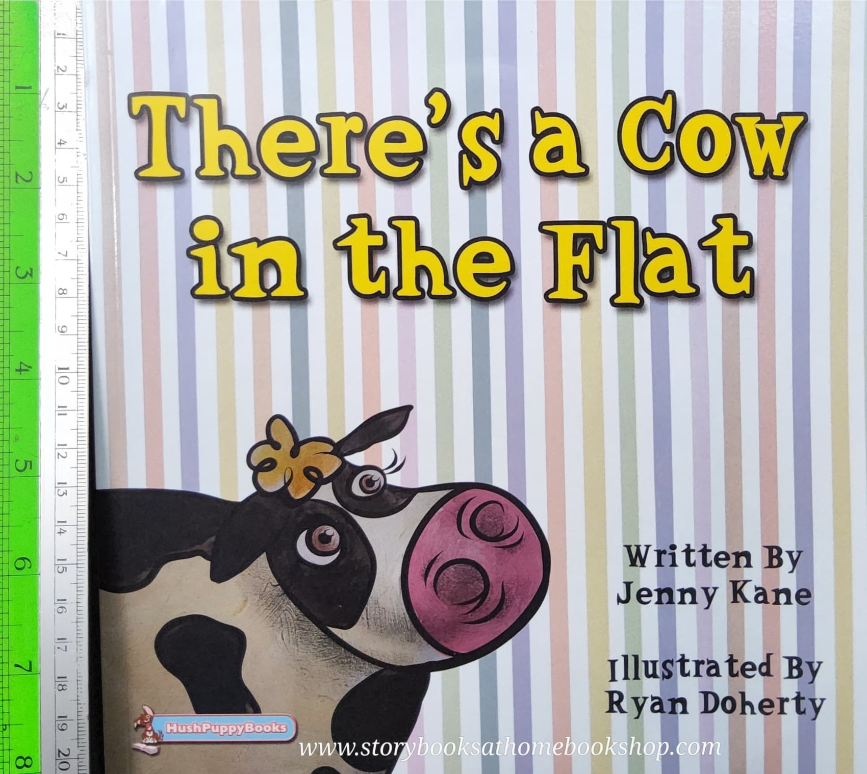 หนังสือนิทานปกอ่อน** 🍅THERE'S A COW IN THE FLAT