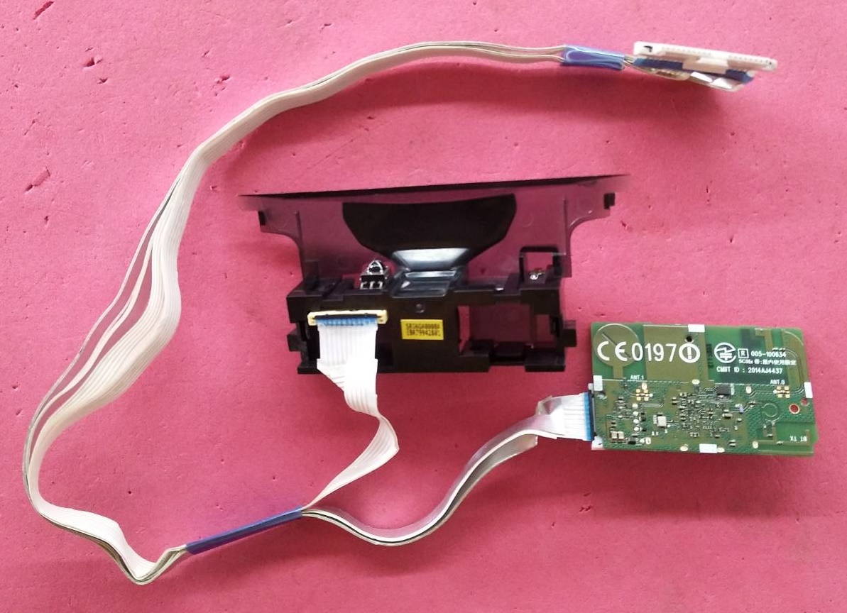 ตัวรับสัญญาณ Wifi +คีย์กดTV LG ของแท้ถอดจากเครื่อง พาร์ท EAT62093301 คีย์กด พาร์ท EBR79942801 ใช้กับรุ่นที่พาร์ทเดียวกัน