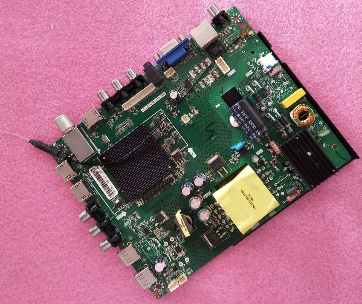 เมนบอร์ดทีวี Werth ของแท้ถอดจากเครื่อง รุ่น WH4002 พาร์ทHK.T.RT2831P738