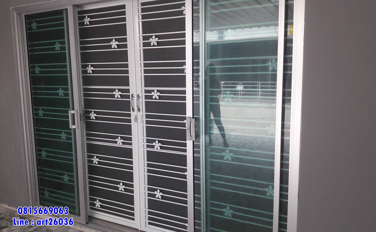 เหล็กดัดพร้อมมุ้งลวด