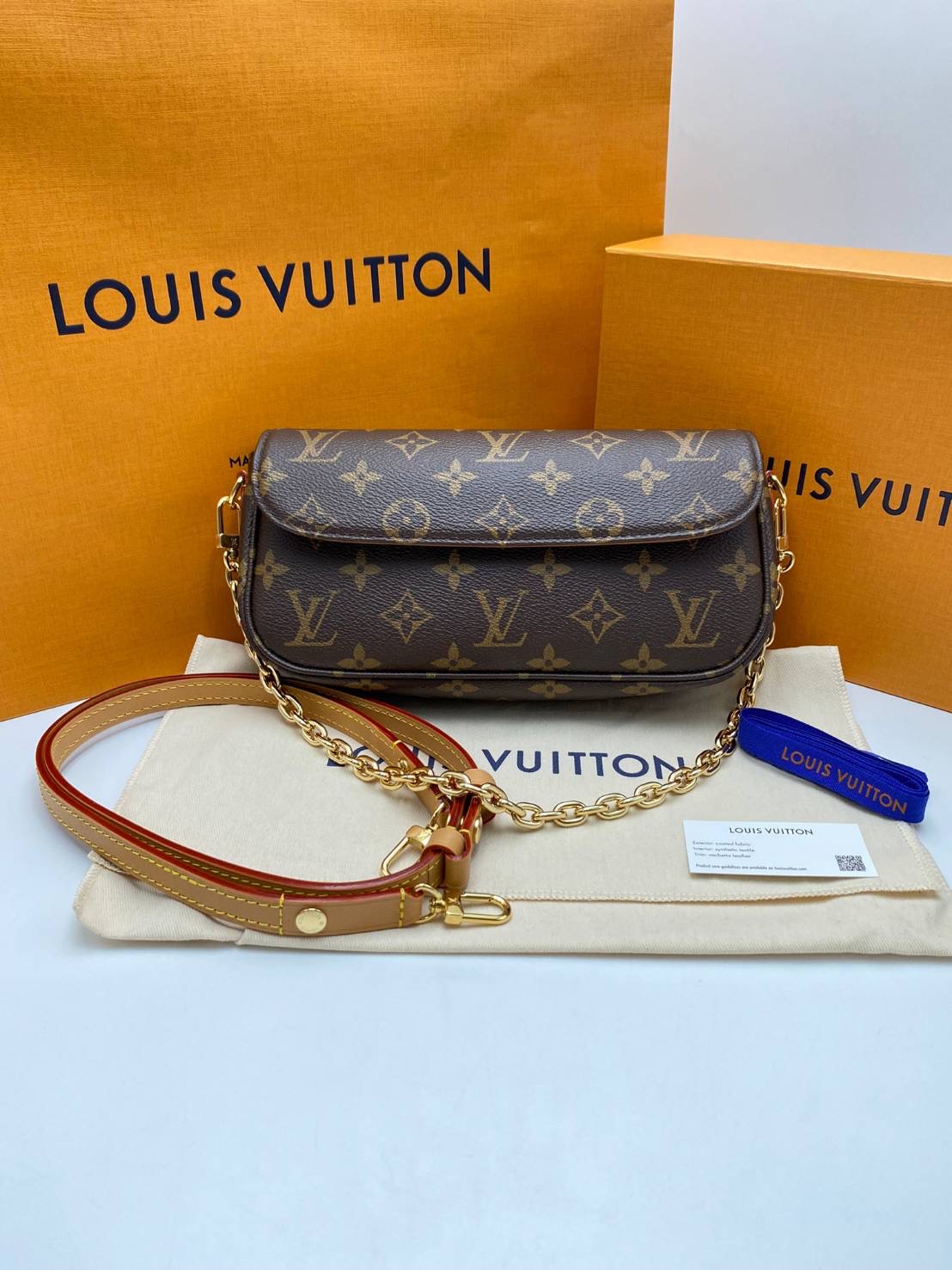 New Louis Vuitton ขนาด : 23x9.5x5 cm อุปกรณ์ : กล่อง ถุงผ้า การ์ด ถุงกระดาษ โบว์
