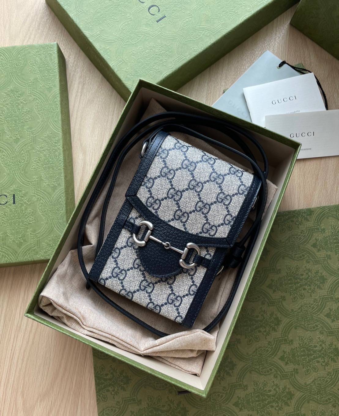 โปร New Gucci mini horsebit phone bag สี Dark Navy ใช้ได้ Unisex ใส่ promax ได้ อุปกรณ์ fullbox copy rec
