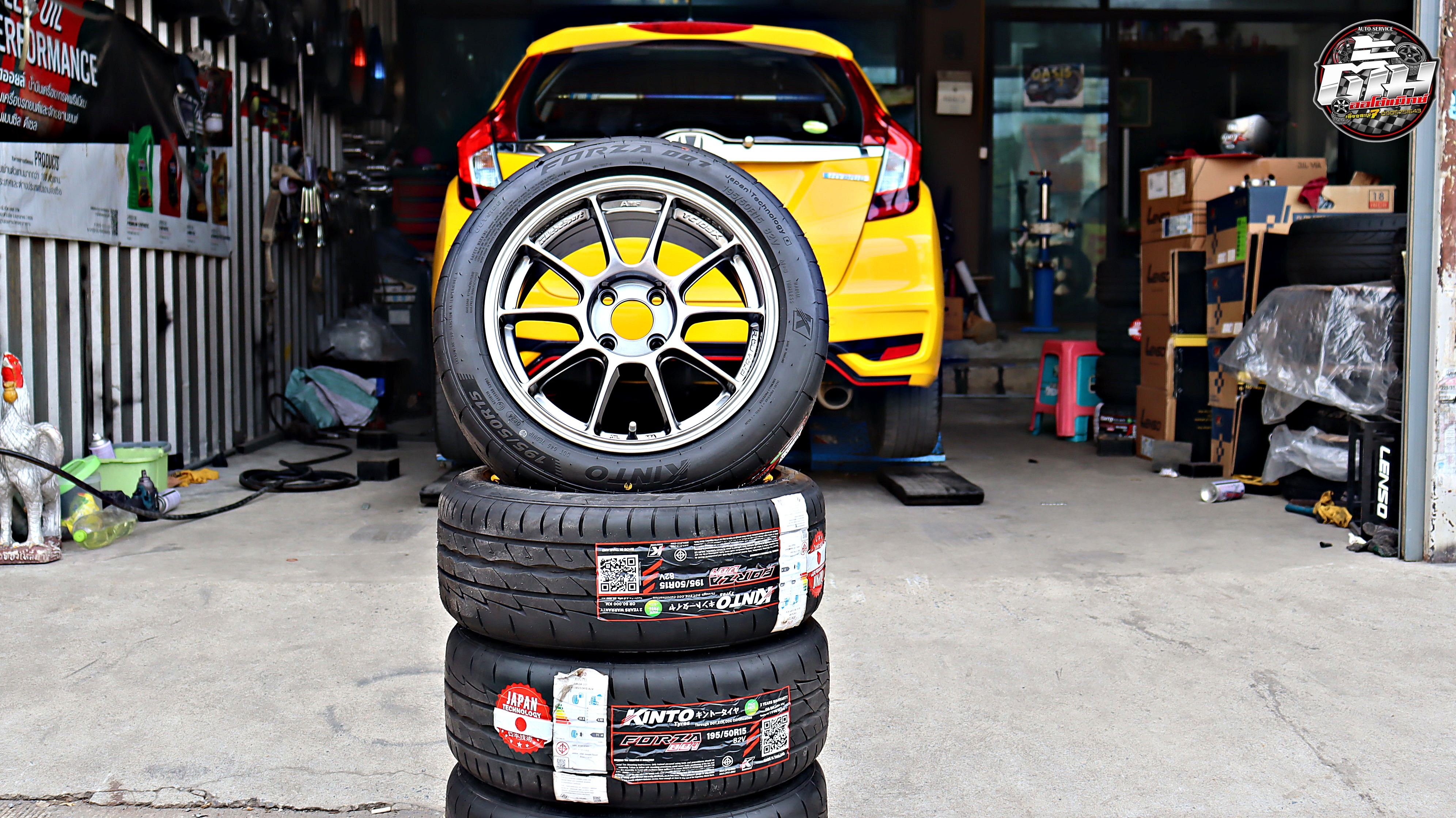 TOYOTA YARIS เปลี่ยนล้อยาง ล้อ TC105X ขอบ15นิ้ว ยาง KINTO FORZA 001 195/50R15 82V