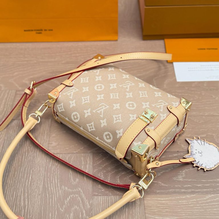 [Pre-order]กระเป๋า Louis Vuitton Side Trunk GM Meowgram coated canvas M15154 งานคุณภาพที่ดีที่สุด