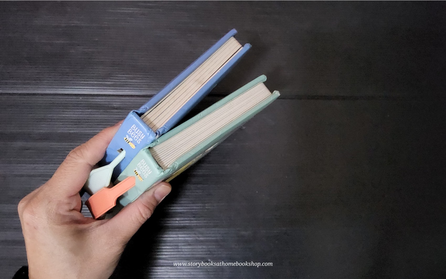 TOUCH AND FEEL BOARD BOOK ** 🍅🍅[SET 2 BOOKS]BUSY BEES:TIME FOR BED+FIRST 100 WORDS