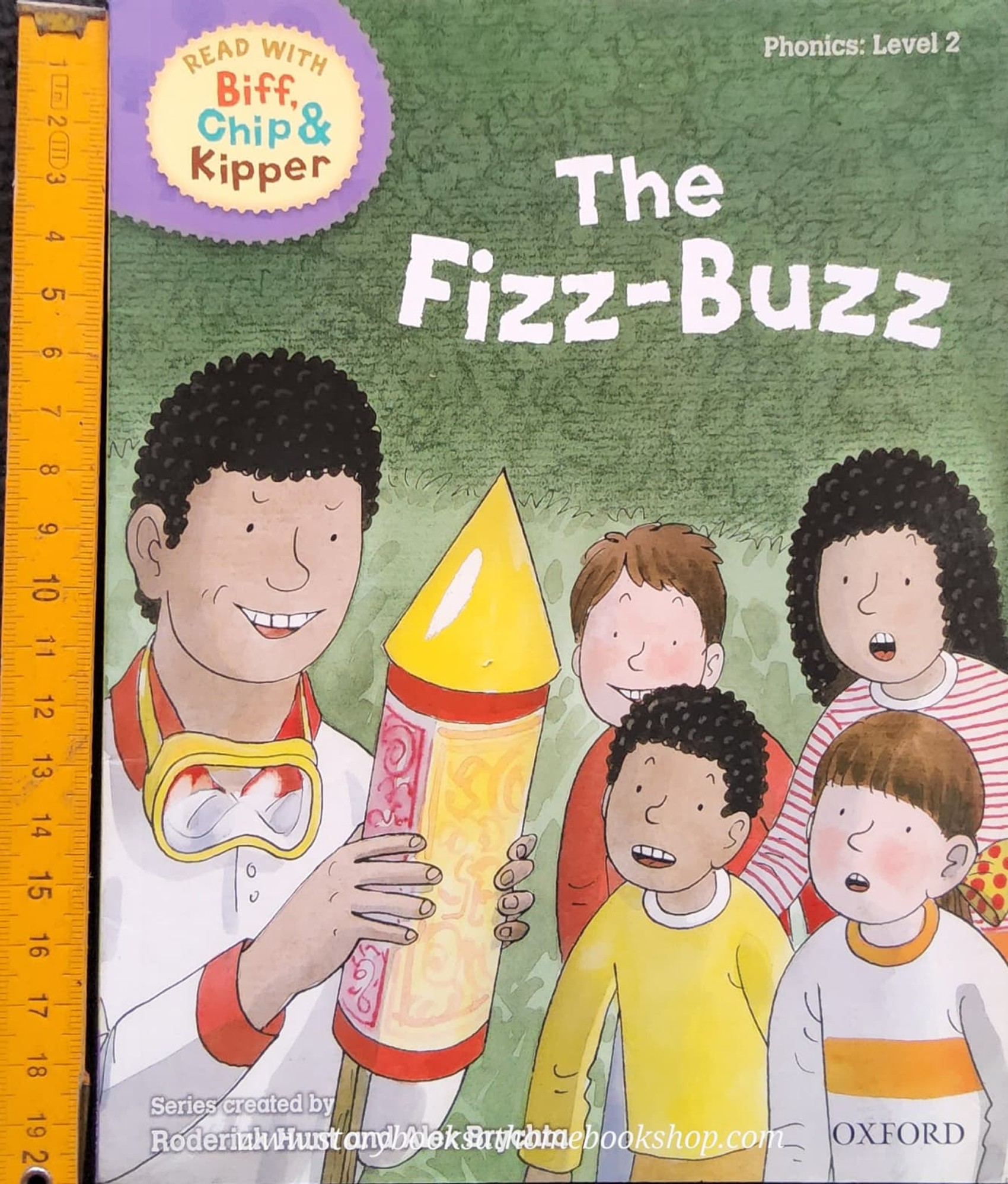 หนังสือนิทานปกอ่อน** 🍓🍓Biff Chip&Kipper:Phonics Level2: THE FIZZ-BUZZ