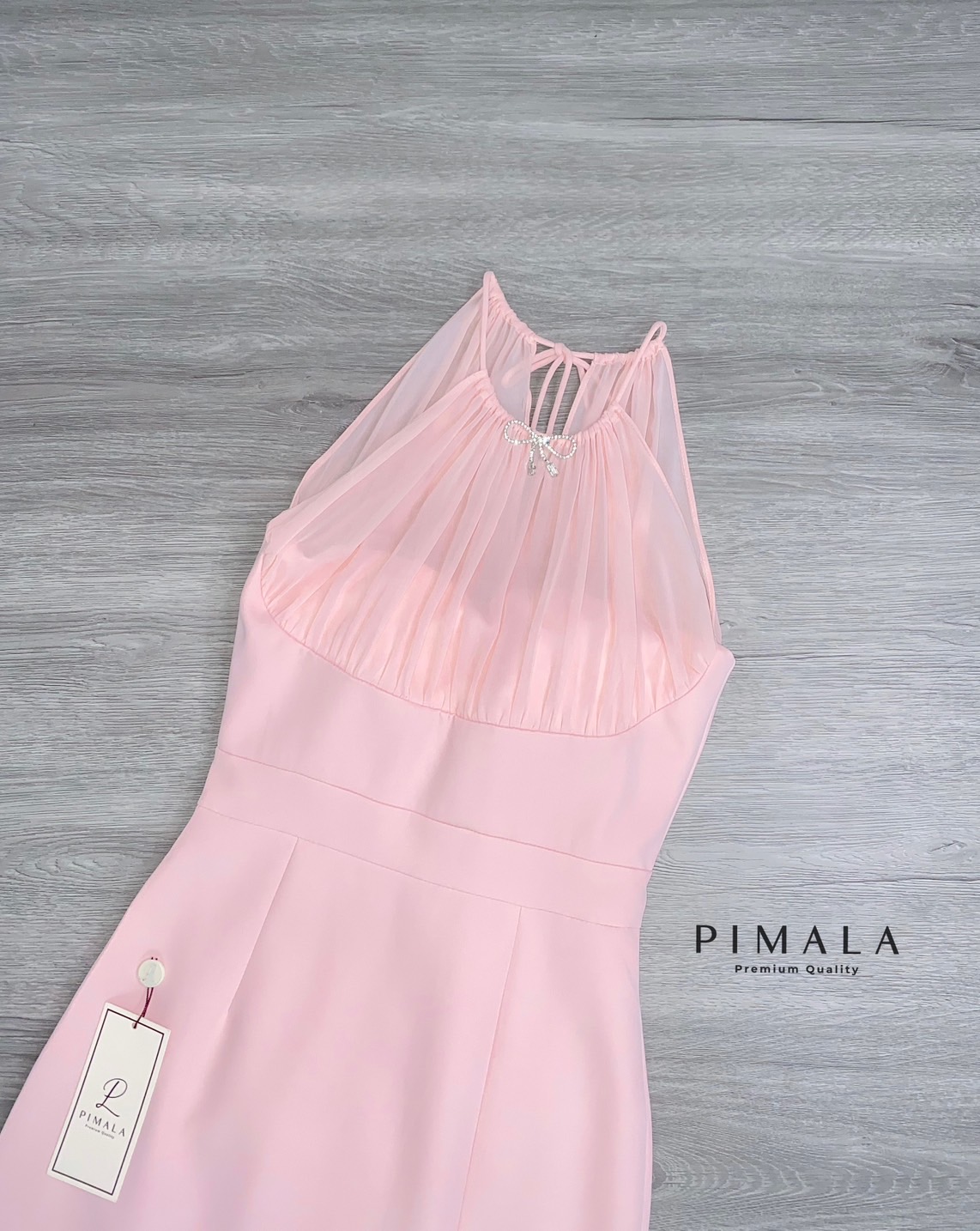 เดรส+เข็มกลัดโบว์เพชรหรู