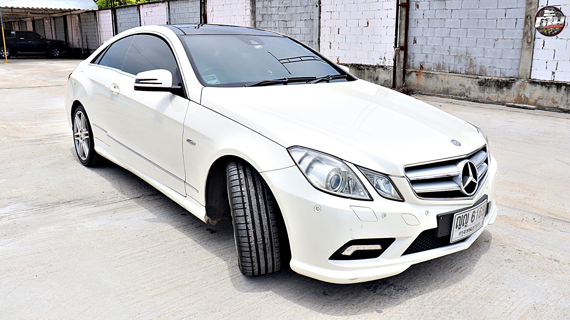 Mercedes Benz E-Class E250 เปลี่ยนยาง GITI Sport S2 F 235/40R18 95Y R 255/35R18 94Y