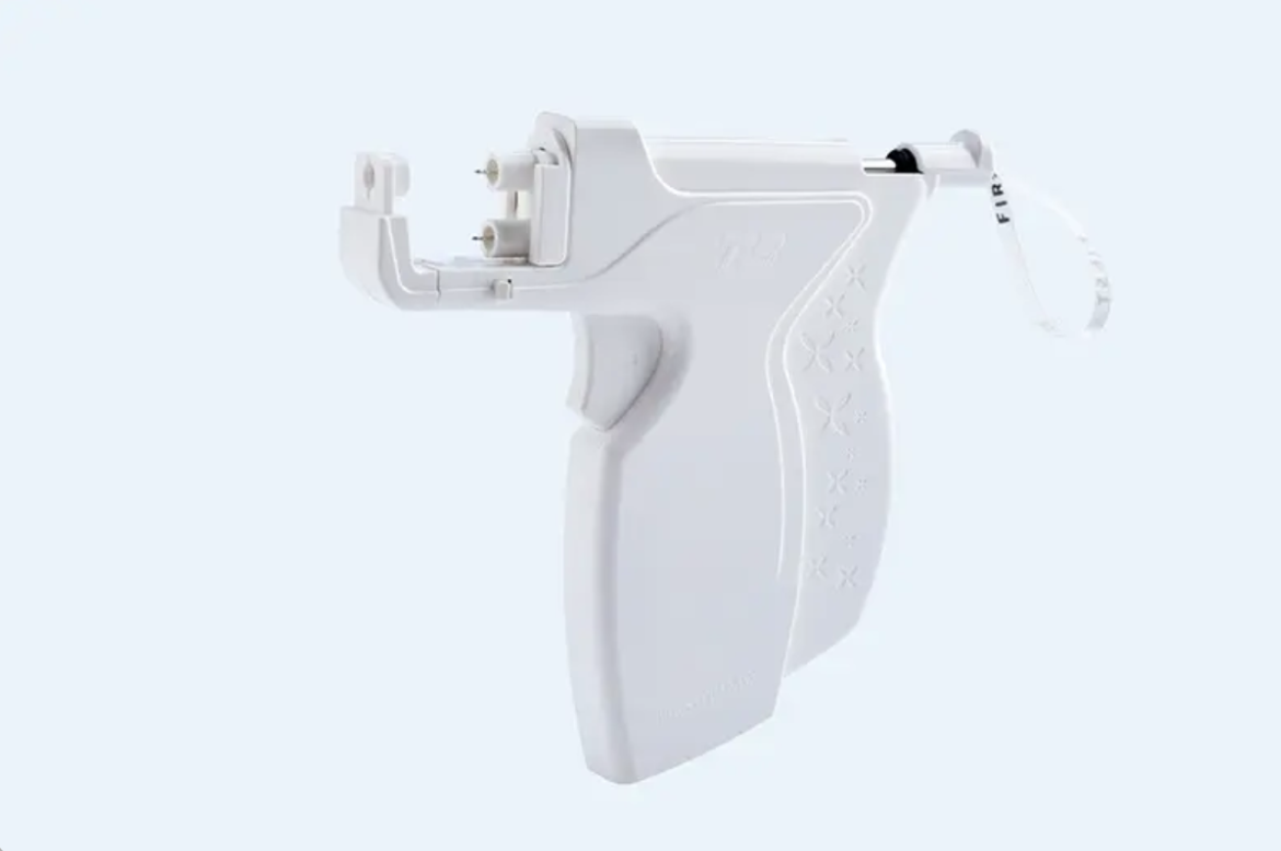 Model T ต่างหูเจาะราคาย่อมเยา ก้านจะหนา1 mm แป้นผีเสื้อ