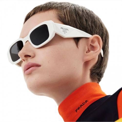 Prada Symbole Sunglassess, 17WS 49 mm White อุปกรณ์ ผ้าเช็ด การด กล่องหนัง กล่องกระดาษPrada