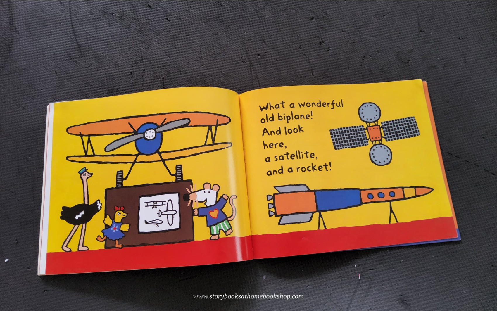 หนังสือนิทานปกอ่อน** 🍅🍓MAISY GOES TO THE MUSEUM BY LUCY COUSINS