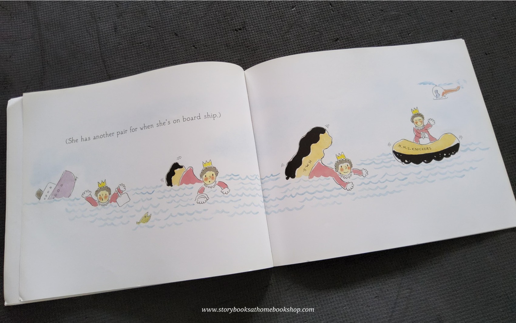 หนังสือนิทานปกอ่อน ** 🍅THE QUEEN'S KNICKERS BY NICHOLAS ALLAN