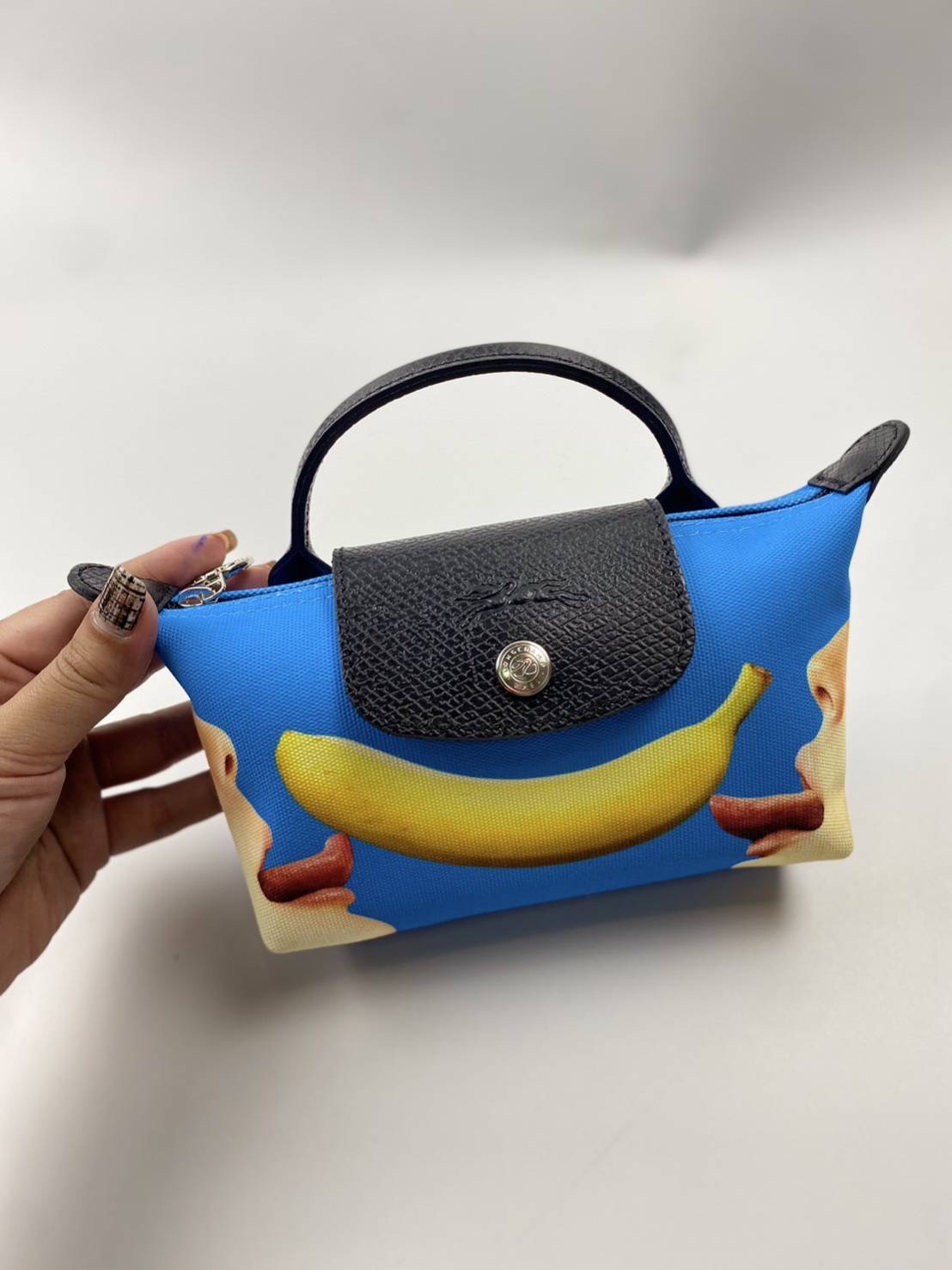 น้องกล้วยมาเอาด่วน New Longchamp pouch