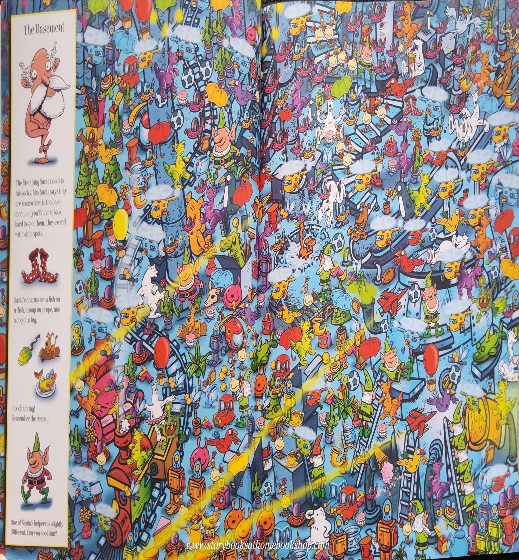 PUZZLE BOOK** 🍅🍓WHERE'S SANTA'S SUIT?