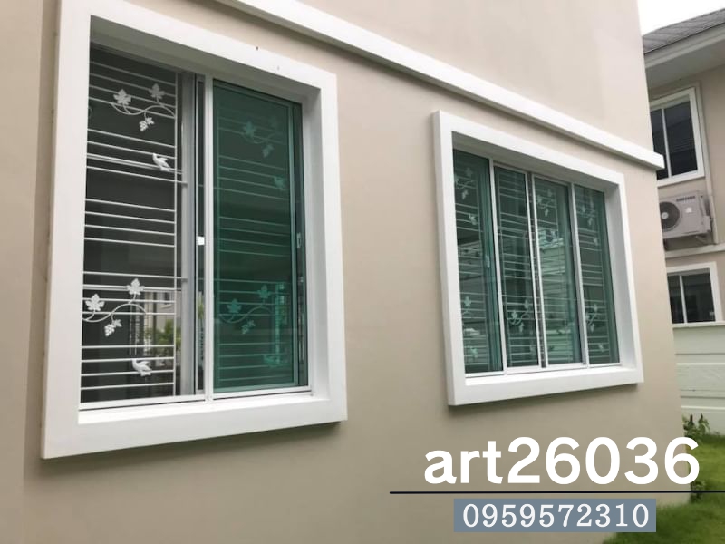 เหล็กดัดสีอบสีขาวพร้อมมุ้งลวด ลายใบไม้ หน้าต่าง ประตู