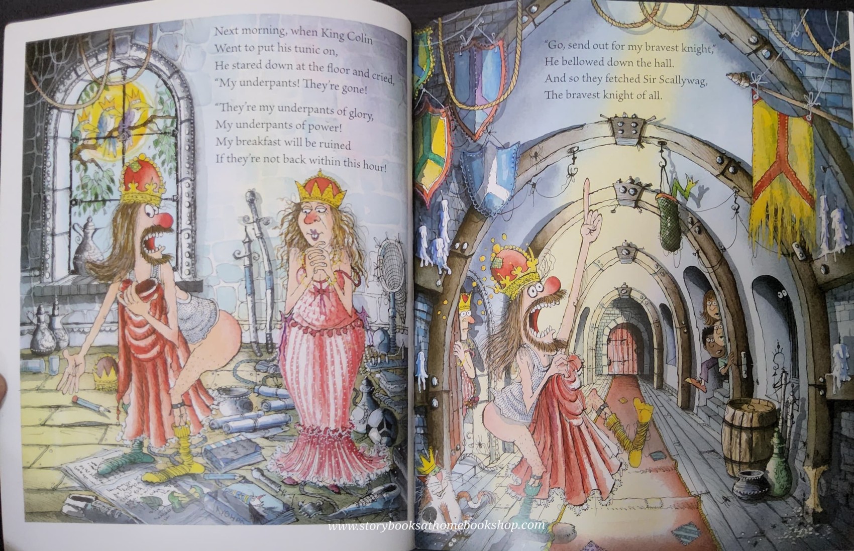 หนังสือนิทานปกอ่อน ** 🍅🍓 SIR SCALLYWAG AND THE GOLDEN UNDERPANTS BY GILES ANDREAE&KORKY PAUL